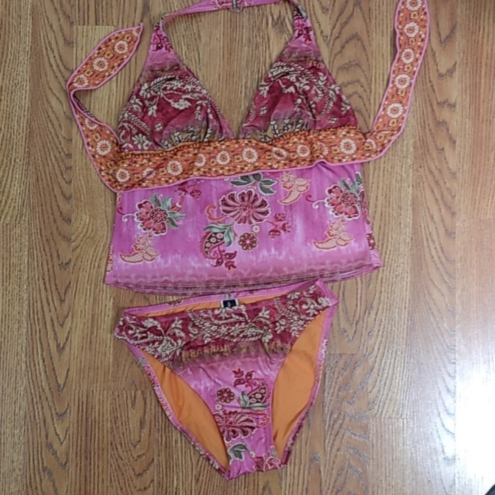 Two piece multicolor swimsuit
